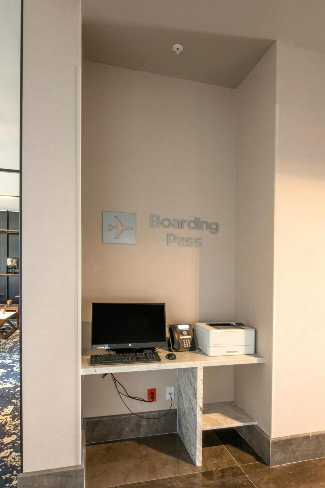 Courtyard By Marriott San Luis Potosi, Los Lagos Εξωτερικό φωτογραφία