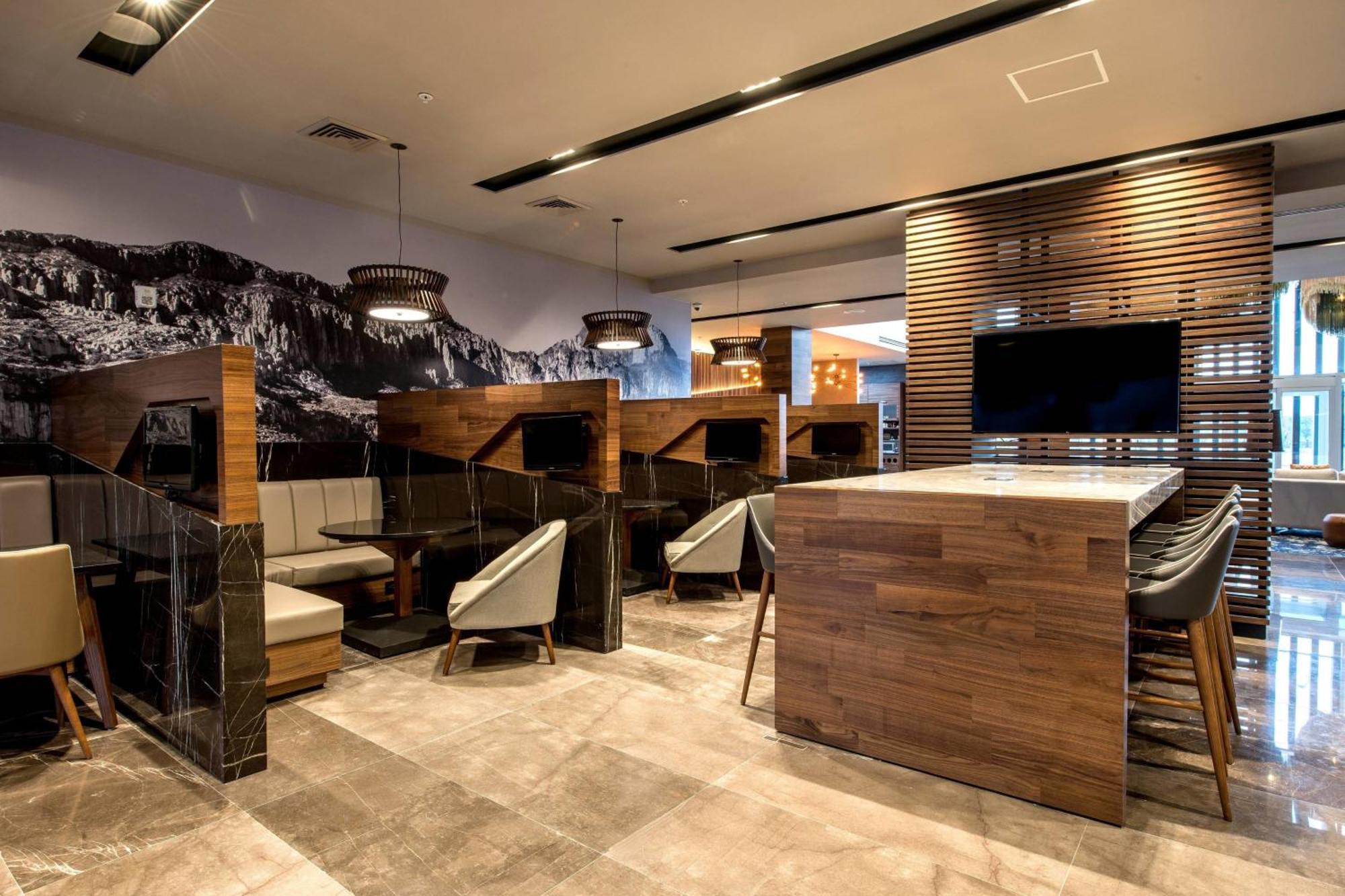 Courtyard By Marriott San Luis Potosi, Los Lagos Εξωτερικό φωτογραφία
