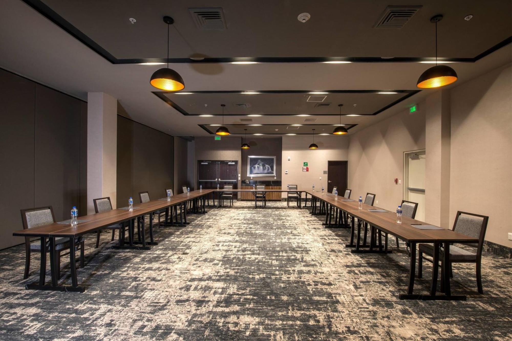 Courtyard By Marriott San Luis Potosi, Los Lagos Εξωτερικό φωτογραφία