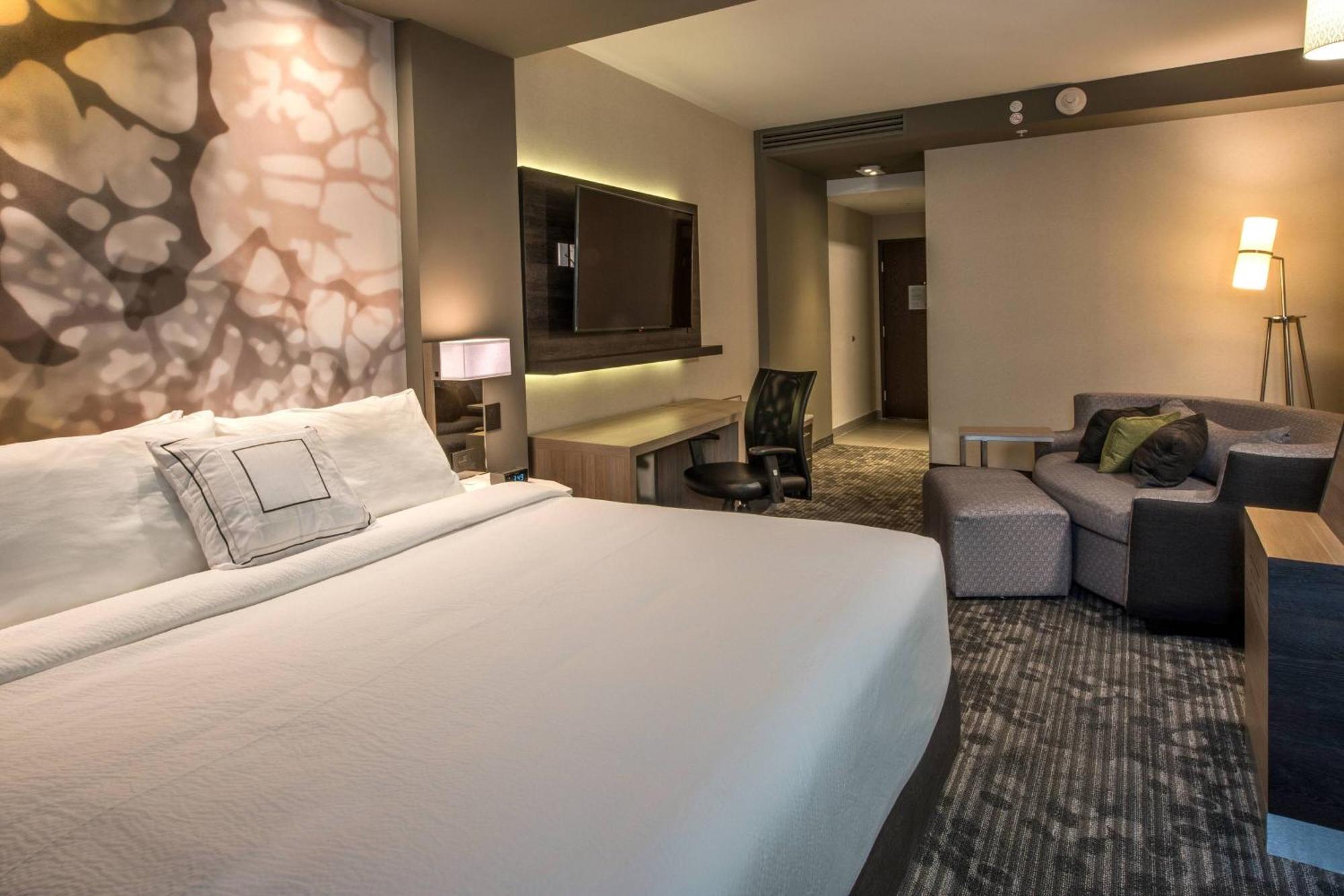 Courtyard By Marriott San Luis Potosi, Los Lagos Εξωτερικό φωτογραφία