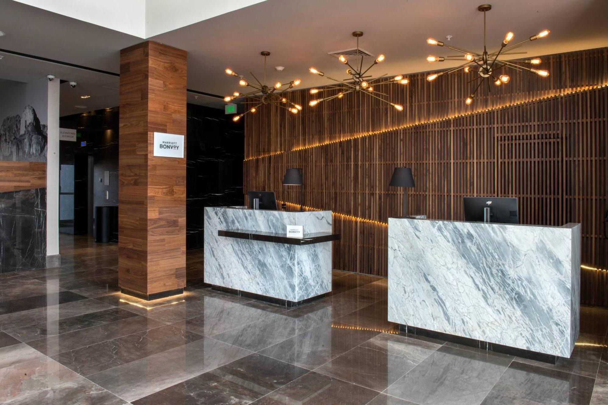 Courtyard By Marriott San Luis Potosi, Los Lagos Εξωτερικό φωτογραφία