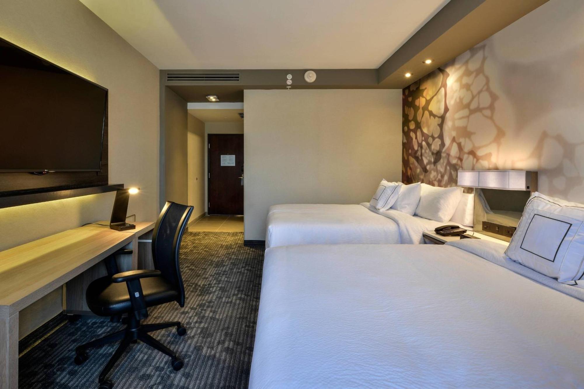 Courtyard By Marriott San Luis Potosi, Los Lagos Εξωτερικό φωτογραφία